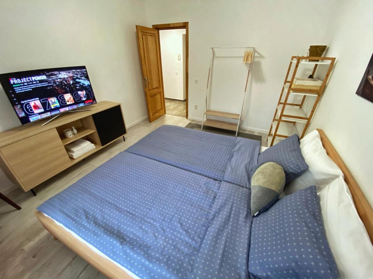Highland Home - Cozy Apartments Near City Center Oradea Extérieur photo